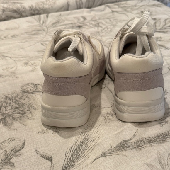 Chanel style sneakers - Picture 4 of 7